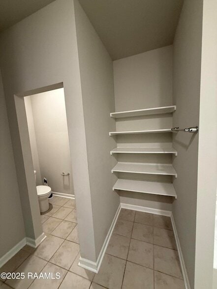 Building Photo - 200 Broussard Hl Dr