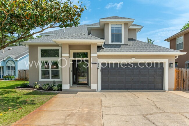 Building Photo - AVAILABLE BY JULY 15