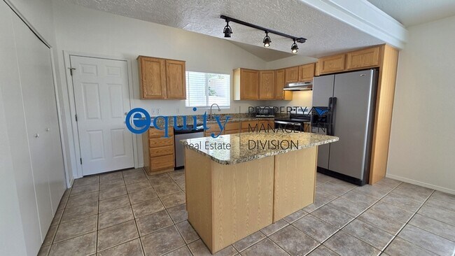 Building Photo - 11851 Poultry Dr