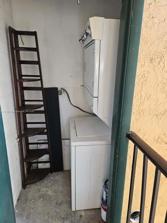 Building Photo - 10725 Cleary Blvd