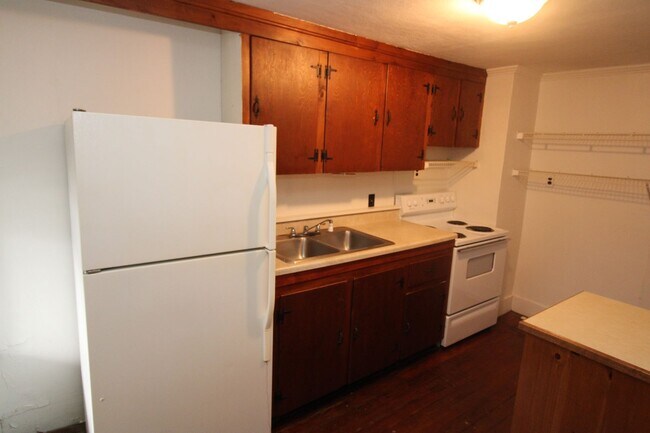 Building Photo - 6 Smith Ct