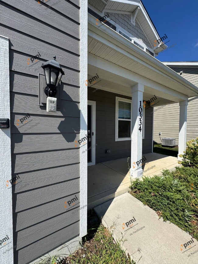 Building Photo - 10334 Morse Pl