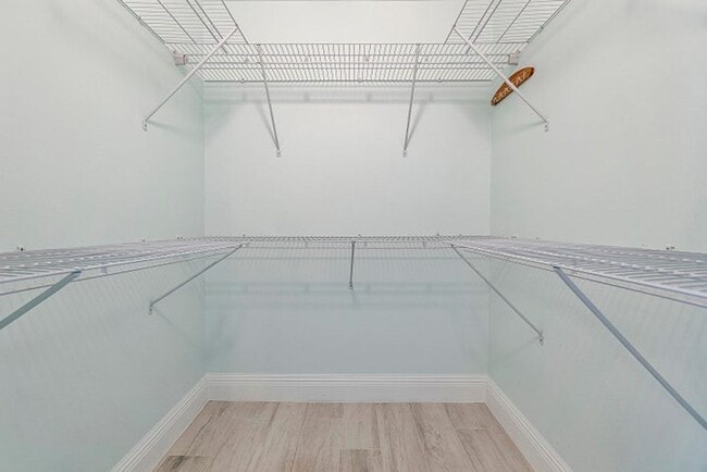 Building Photo - 123 Yacht Club Way