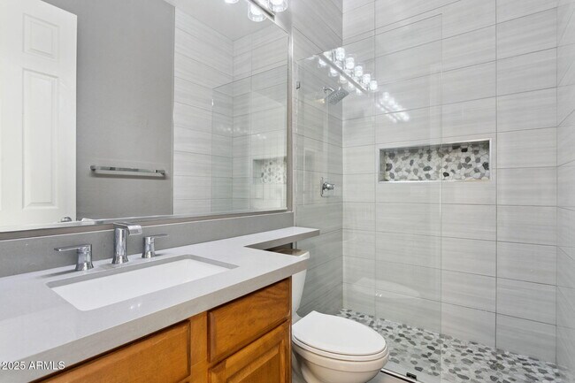 Building Photo - 14216 S 5th St