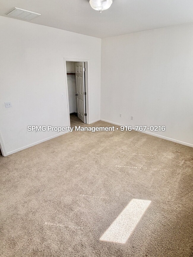 Building Photo - Beautifully Maintained 3 Bed / 2.5 Bath Home in South Natomas — New Appliances & Community Amenit...