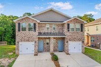 Building Photo - Beautiful Townhome in Quail Hollow, Spanis...