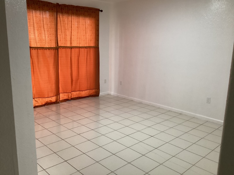 Building Photo - 2736 SE 15th Rd