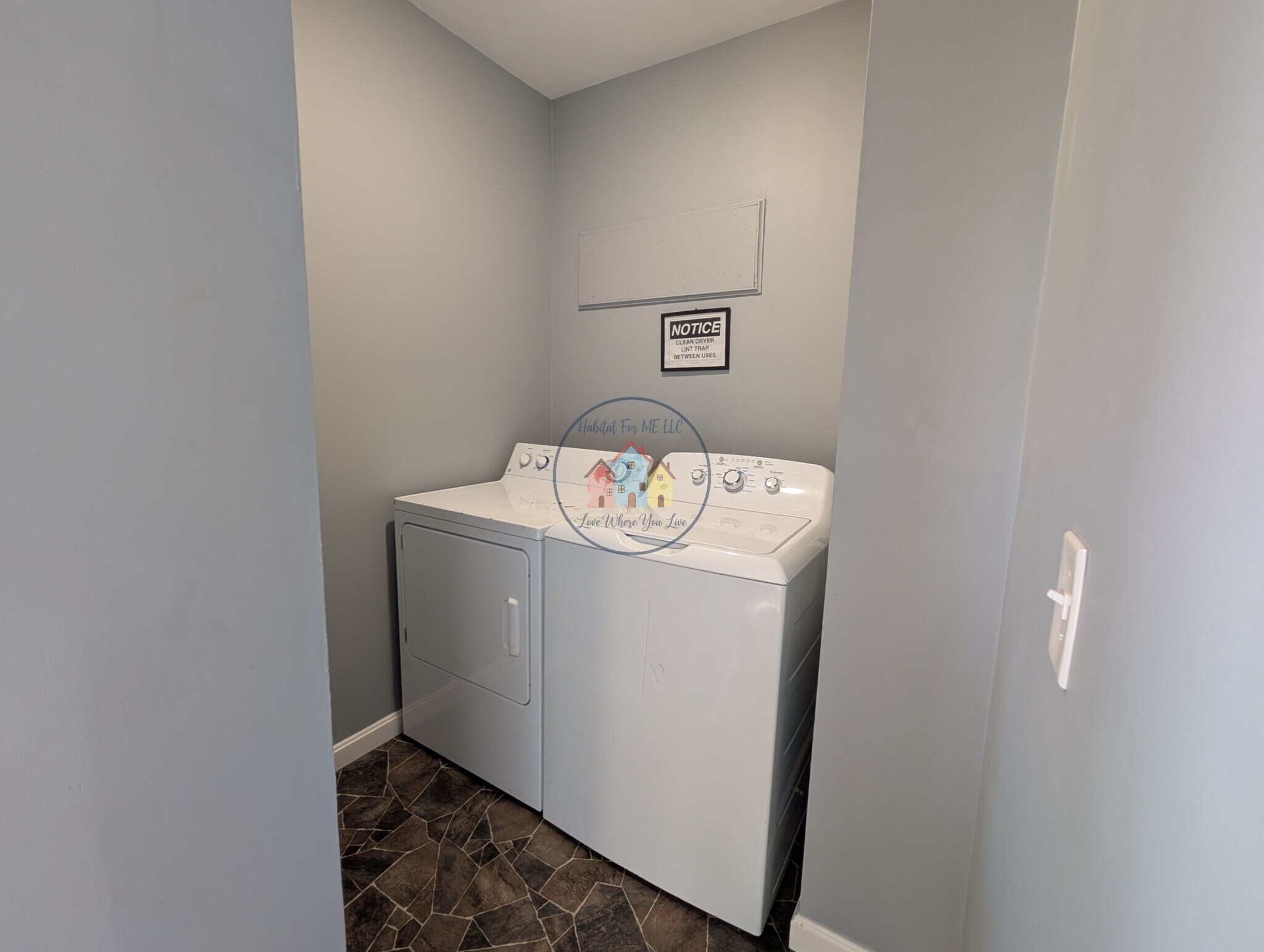 Laundry room- - 16 Clinton Ave