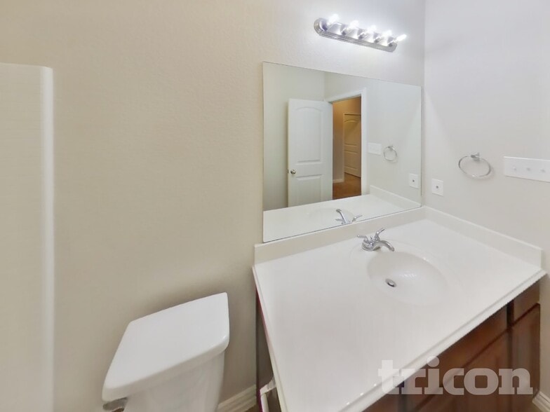 Building Photo - 12220 Hunters Crossing Ln