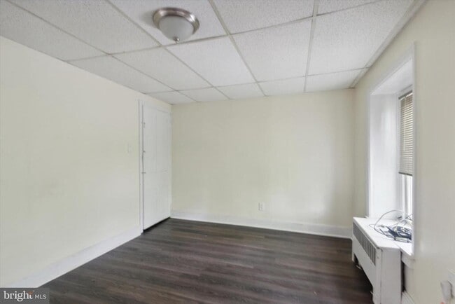 Building Photo - 448 Krams Ave