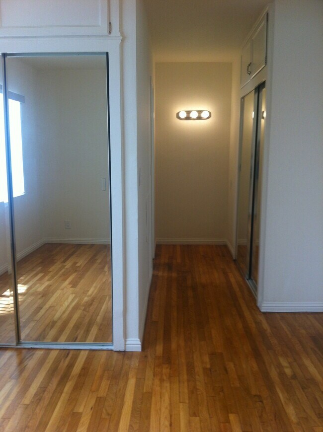 Building Photo - 3721 Motor Ave