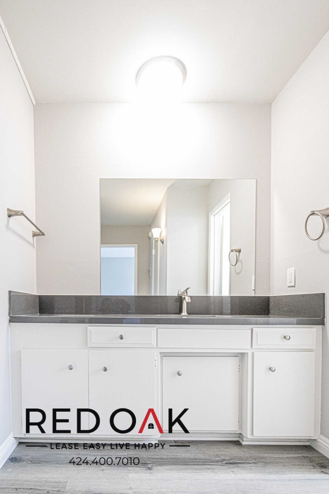 Building Photo - 4433 Colbath Ave