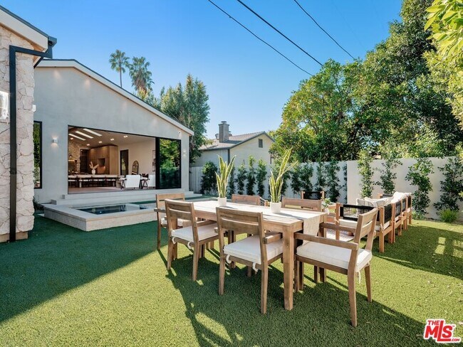 Building Photo - 14647 Morrison St