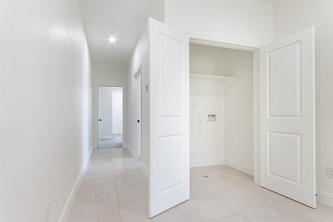 Building Photo - 4008 Bennington St