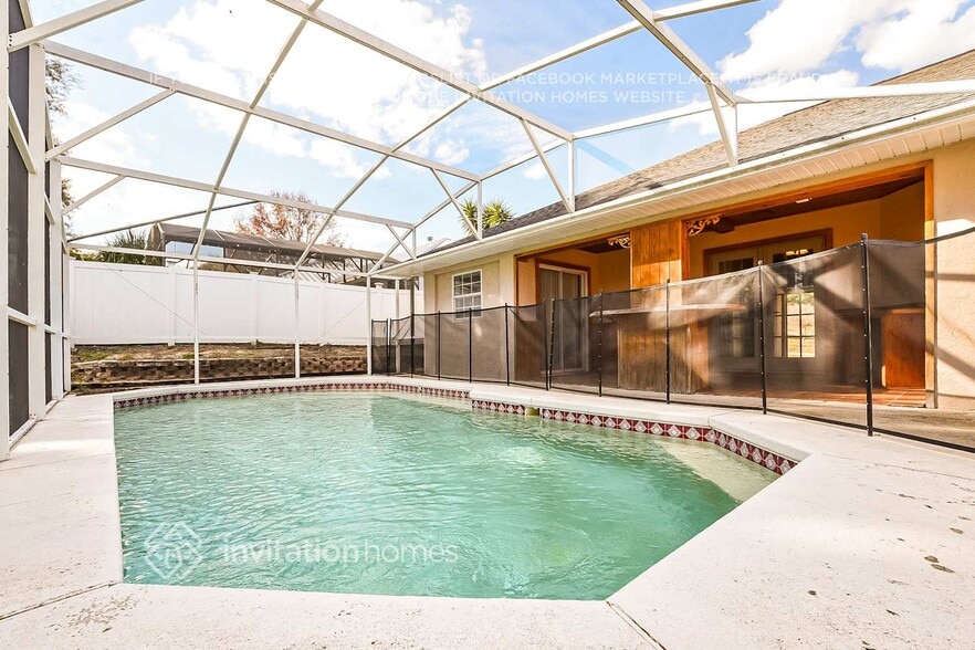 Building Photo - 936 Forest Hill Dr