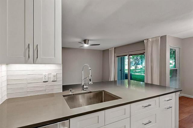 Building Photo - 2535 Wedglea Dr