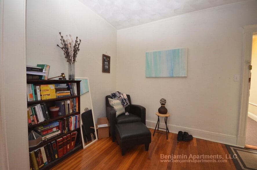 Building Photo - 4 Vinal St