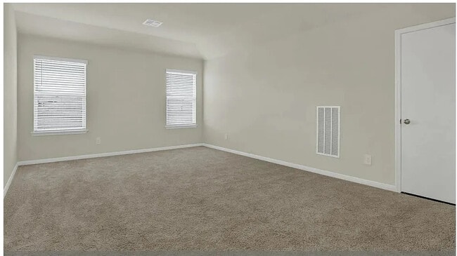 Building Photo - Room in House on Bethpage Dr