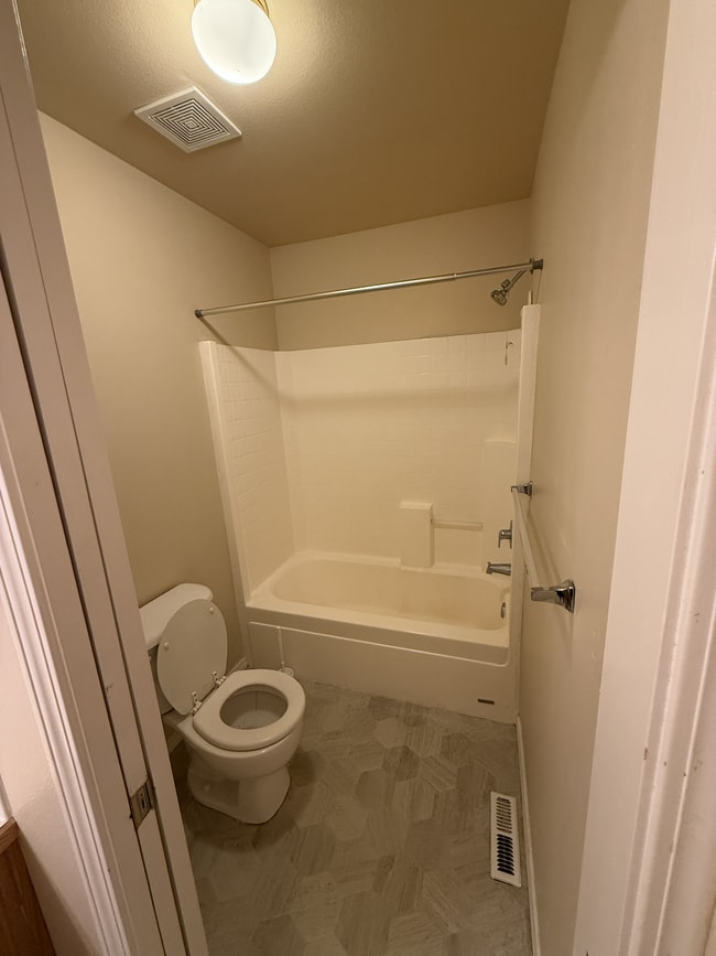 Building Photo - Madison Duplex
