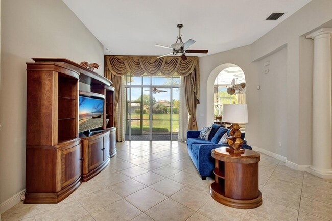 Building Photo - 9315 Via Classico W