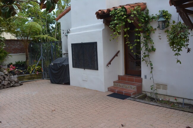 Building Photo - 32415 Aqua Vista Dr