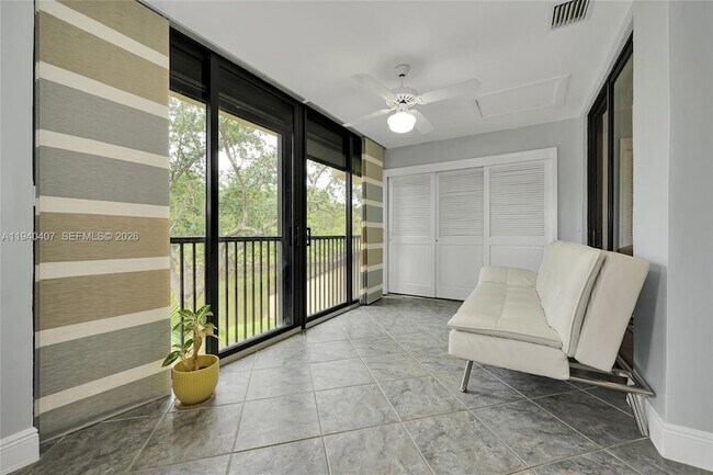 Building Photo - 2676 Carambola Cir N