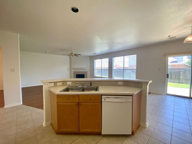 Building Photo - Lovely home in desirable Scofield Farms!