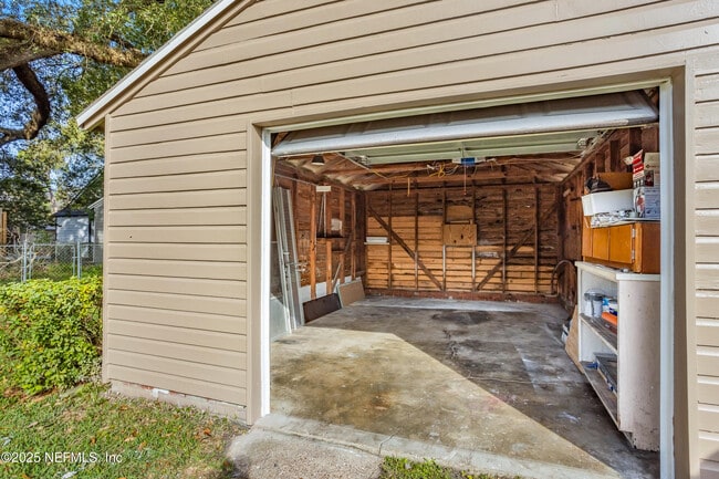 Building Photo - 3339 Sylvia St
