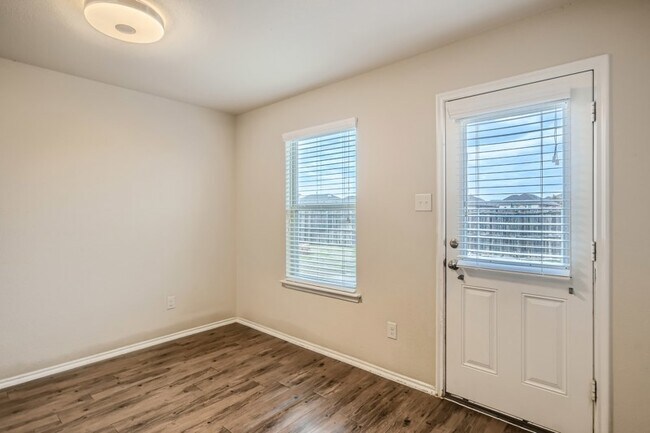 Building Photo - 207 Gallop Court, Waxahachie, TX, 75165