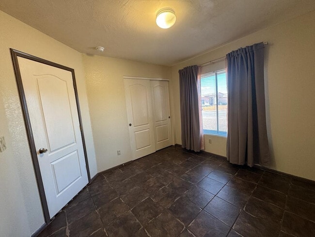 Building Photo - 4877 Los Reyes Dr