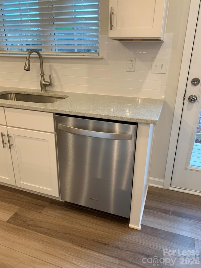 Building Photo - 12031 Remarque Rd