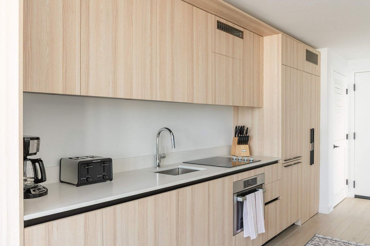 Building Photo - 225 N Miami Ave