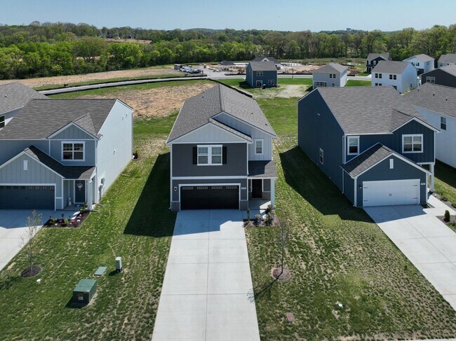 Building Photo - **RARE FIND: LIKE NEW, ONE-OWNER, 5-BED, 3-BATH HOME BUILT IN 2025 IN A NEIGHBORHOOD WITH RESORT-...
