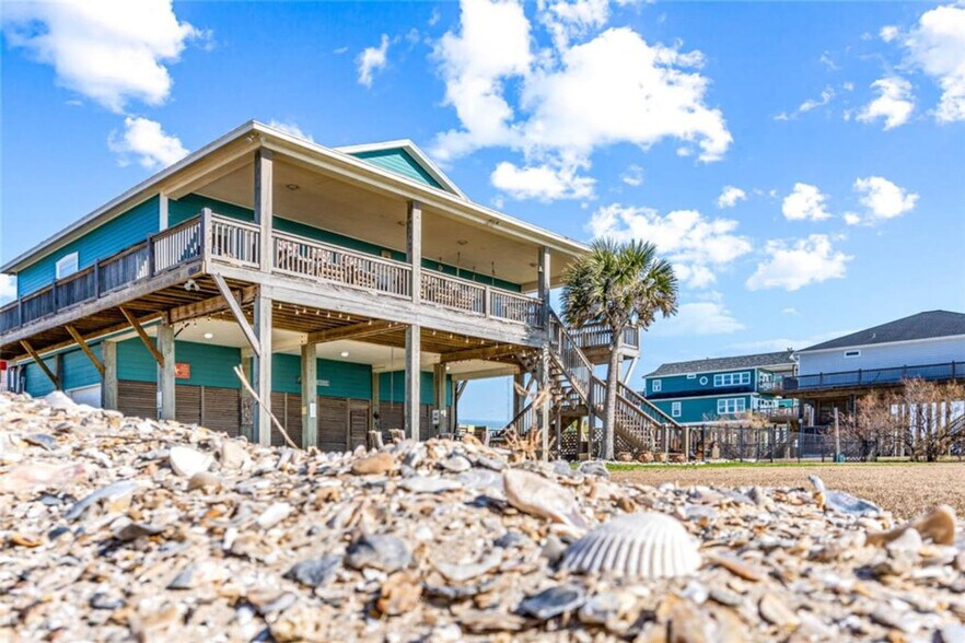 Building Photo - 986 Dolly St