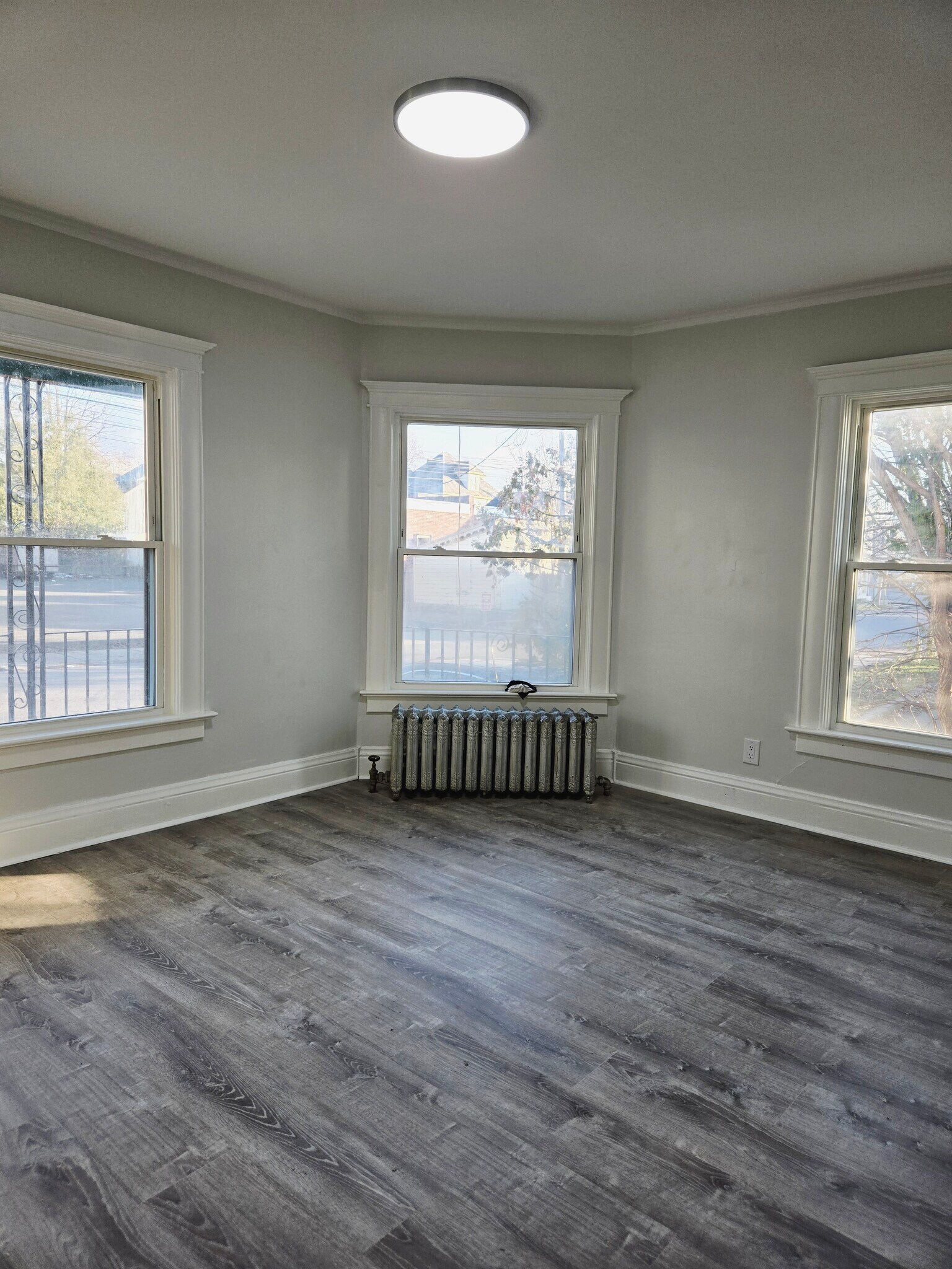 Building Photo - 21 Vassar St