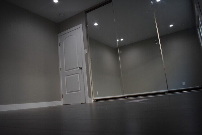 Building Photo - 10231 Woodworth Ave
