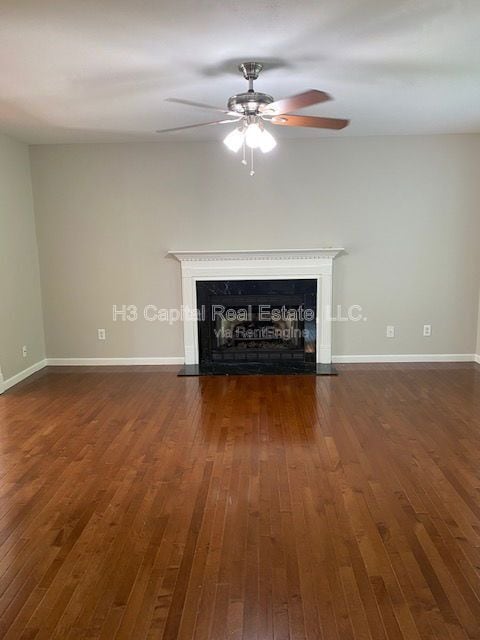 Building Photo - 2852 Fairway Dr