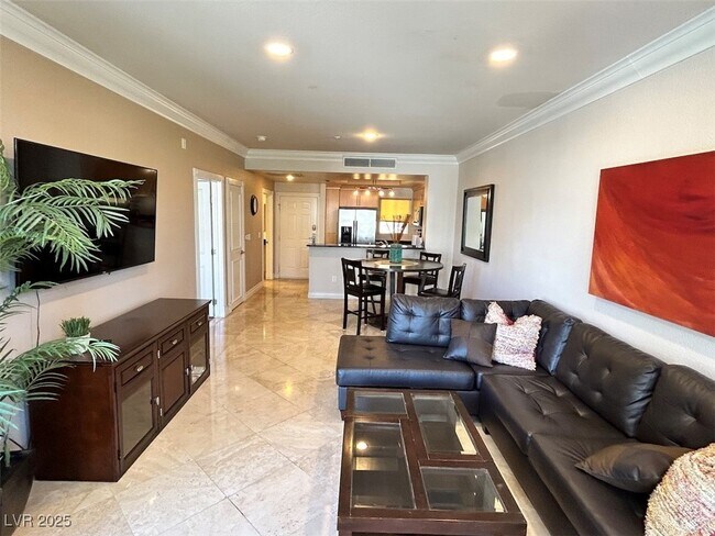 Building Photo - 210 E Flamingo Rd