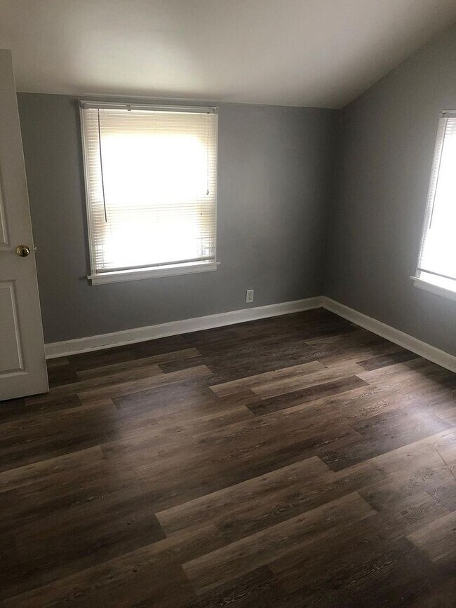 Building Photo - 4228-4230 N 39th St