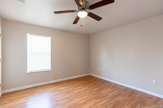 Building Photo - 3727 Aragon Dr