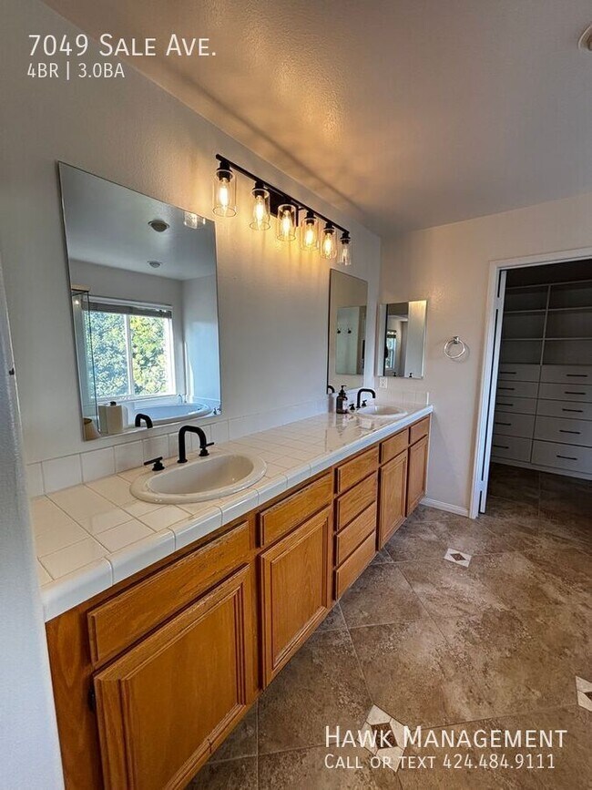 Building Photo - 7049 Sale Ave