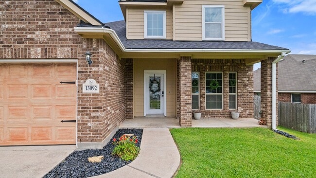 Building Photo - 13092 Greenbriar Dr