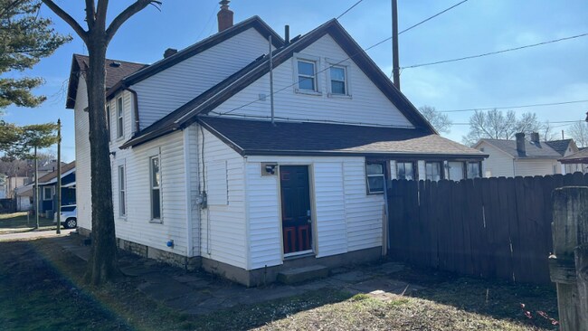 Building Photo - 143 Martz Ave