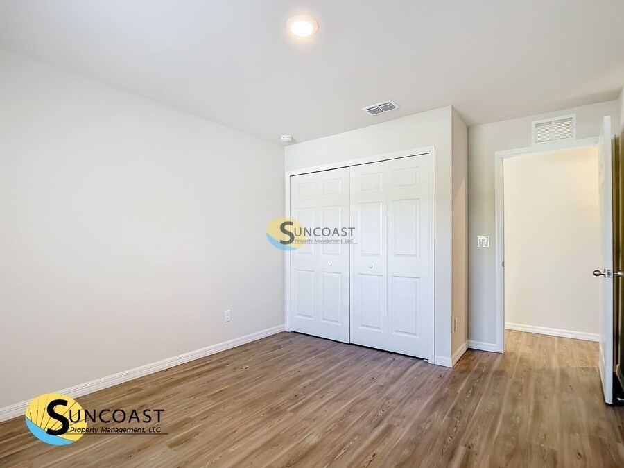 Building Photo - 20241 Peachland Blvd