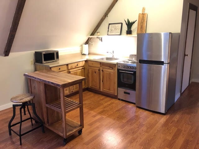 Kitchen - 91 Maple St