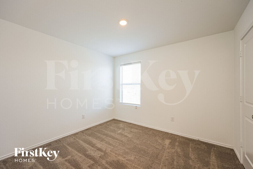 Building Photo - 7266 Plow Run