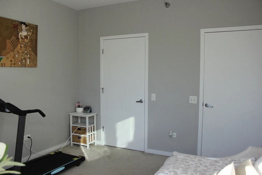 Building Photo - 757 N Orleans St