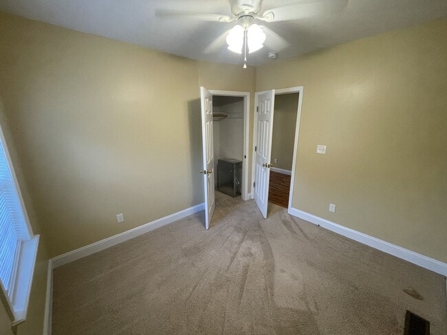 Building Photo - 2 Bd 1 Ba