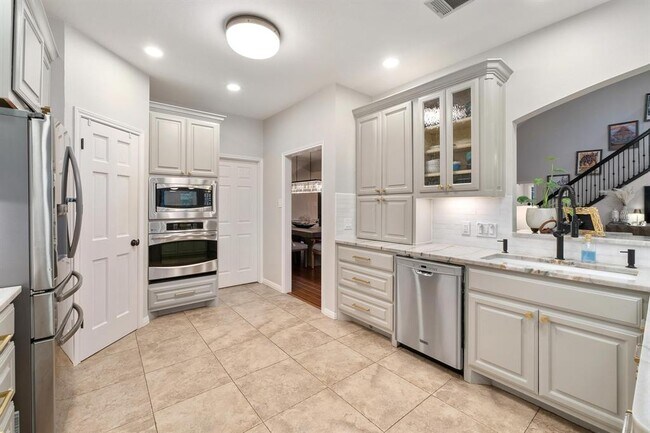 Building Photo - 5900 Cartwright Cove