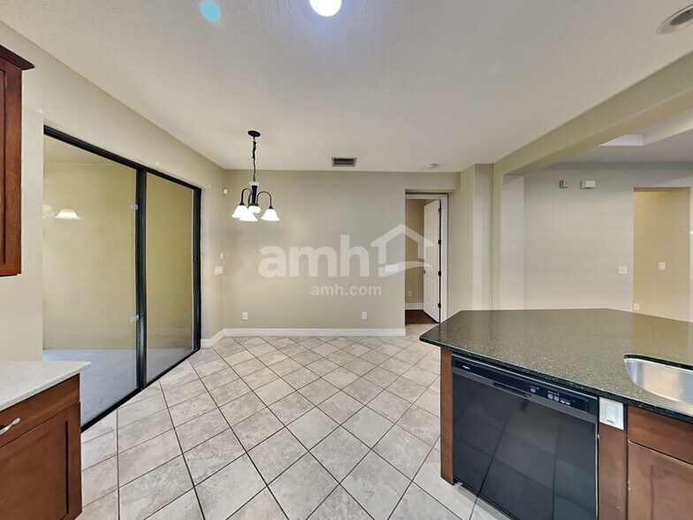 Building Photo - 8241 Dunham Station Dr